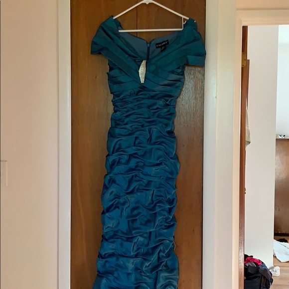 Teal Off Shoulder Gown Size 2 Fully Lined - Picture 1 of 5